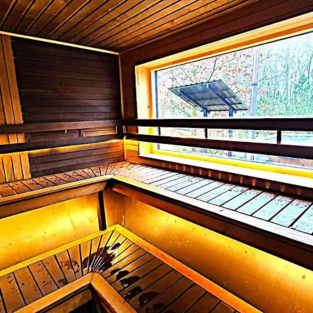 Semesterbostad Atostogu Namas Su Baseinu, Jacuzzi Ir Pirtimi Klaipėda
