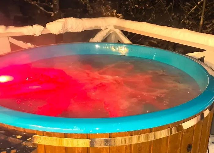 Atostogu Namas Su Baseinu, Jacuzzi Ir Pirtimi