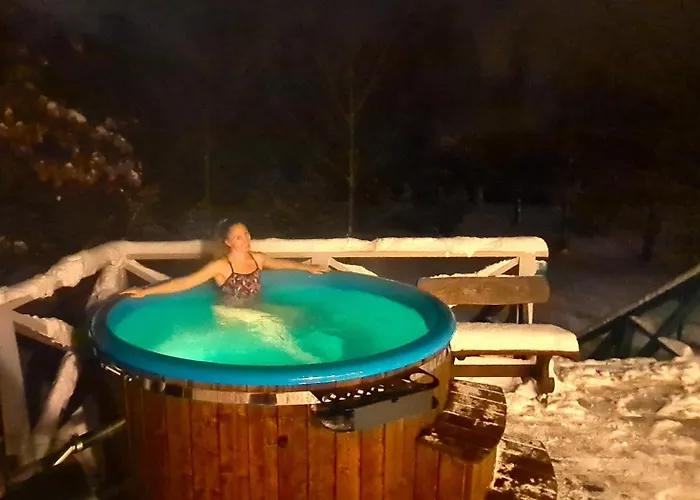Atostogu Namas Su Baseinu, Jacuzzi Ir Pirtimi Semesterbostad *