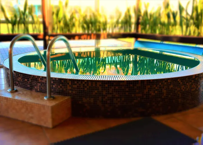 Atostogu Namas Su Baseinu, Jacuzzi Ir Pirtimi Semesterbostad